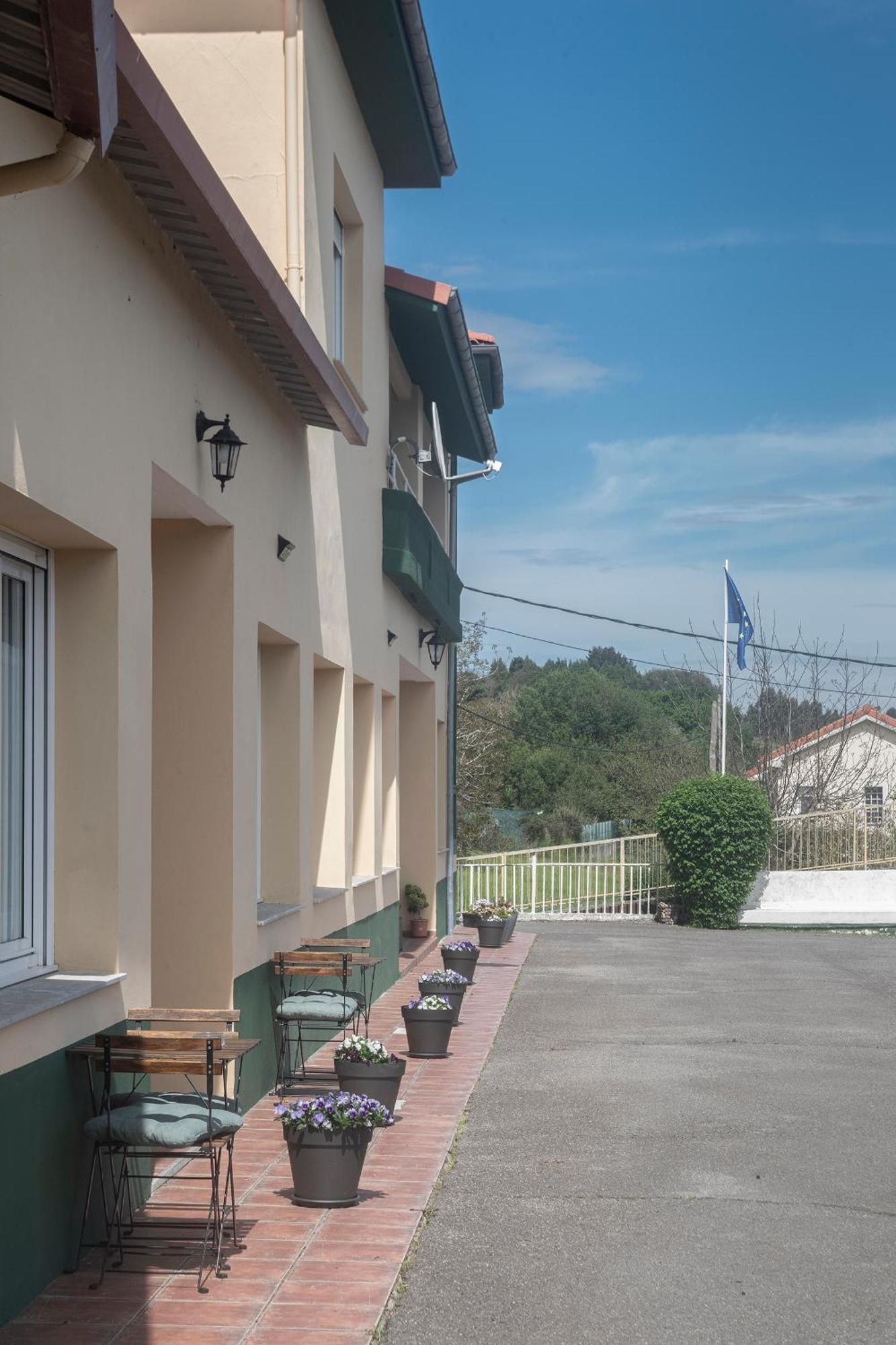 Apartamentos Turisticos La Flor Muros de Nalón Екстериор снимка